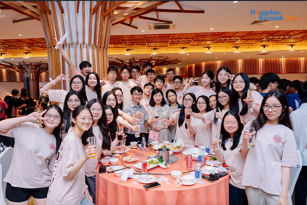 May đồng phục Mỹ Thái