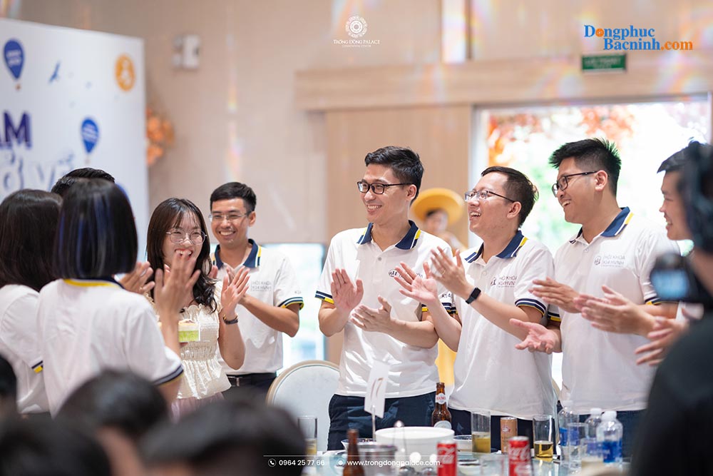 May đồng phục Xuân Cẩm