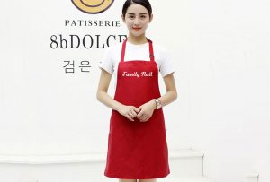 May và In tạp dề Tiệm Family Nail