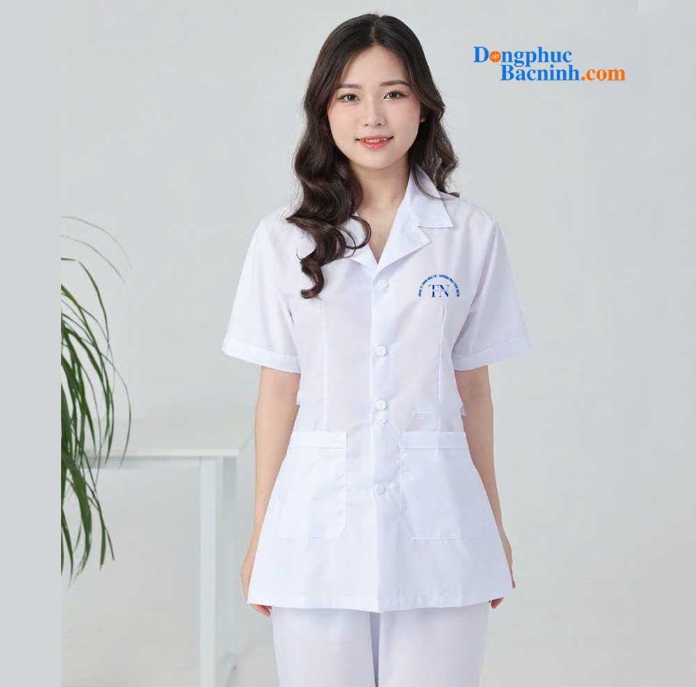 May và In đồng phục y tế Công Ty TNHH Đầu Tư - Thương Mại Tiến Ngân